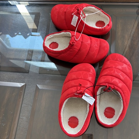 COACH
Rachelle Monogram Quilted Nylon Slippers - Picture 5 of 14
